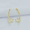 Brinco ear cuff fio cravejado detalhe perola
