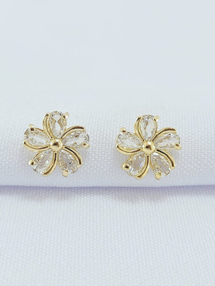 Brinco flor pétalas  cristal