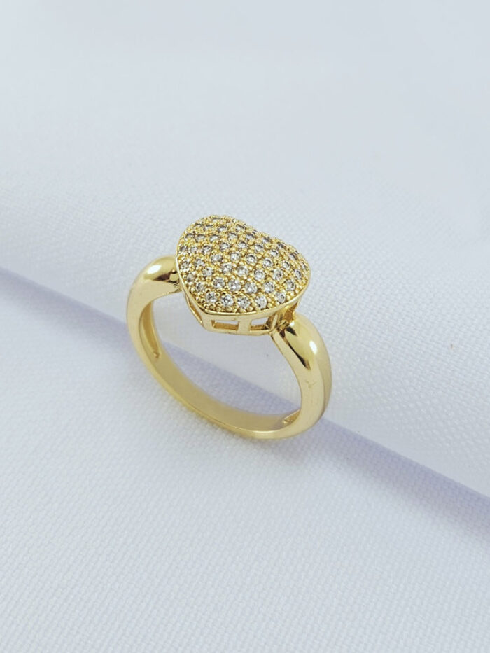 Anel coração cravejado borda vazada