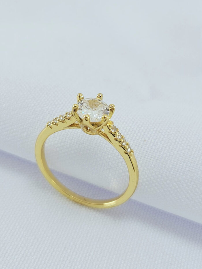 Anel pedra cristal detalhe cravejado