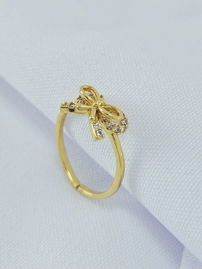Anel laço duplo detalhe cravejado