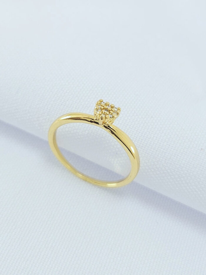 Anel solitário coração cravejado