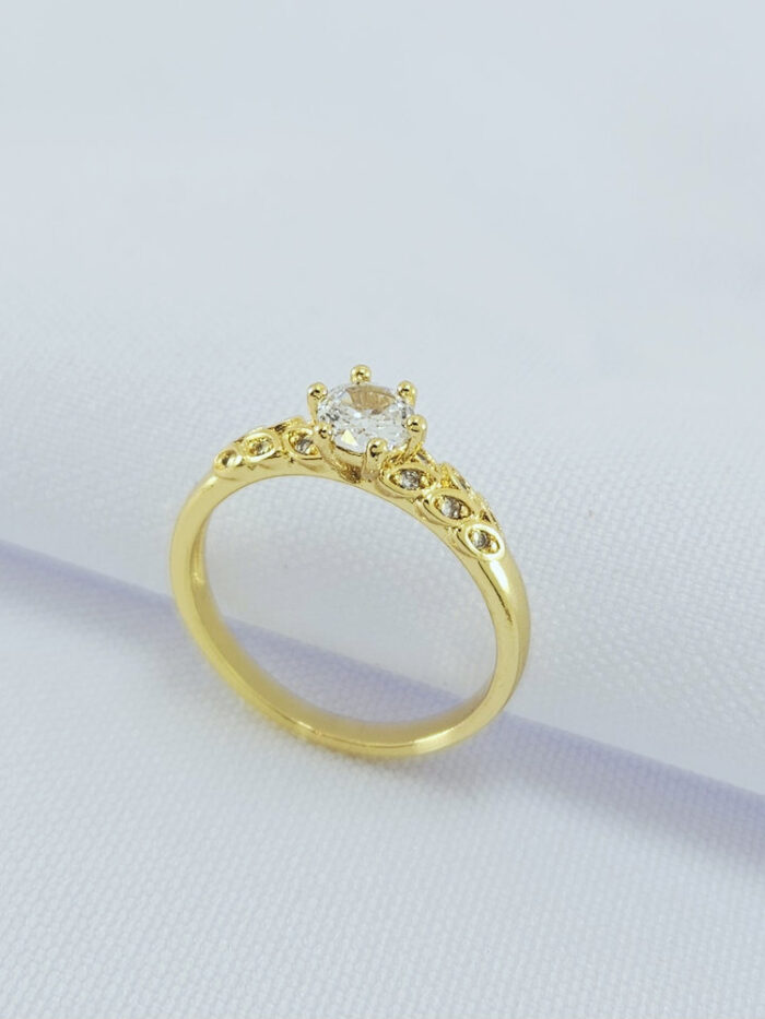 Anel pedra cristal com folhas detalhadas