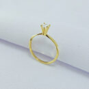 Anel solitário com zicônia