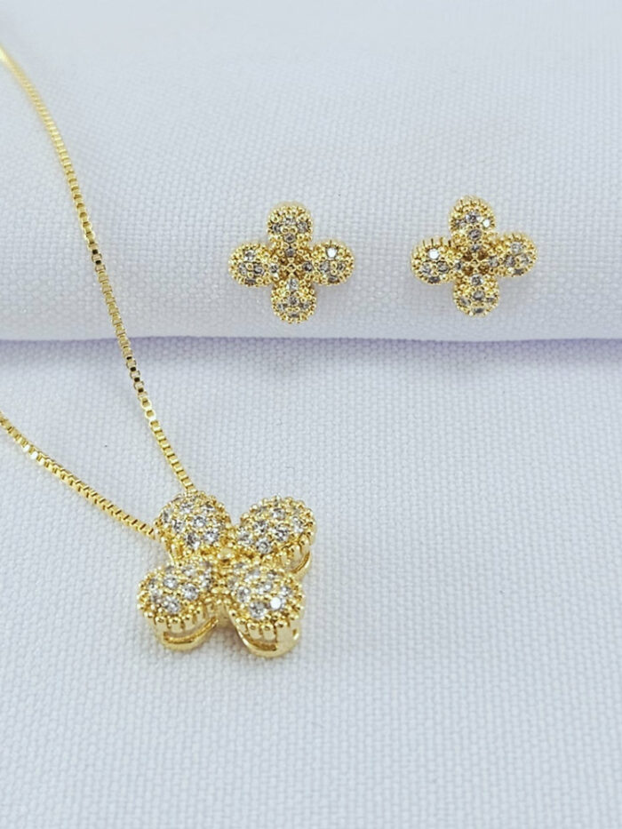 conjunto flor cravejada