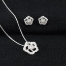 Conjunto flor cravejado detalhe vazado