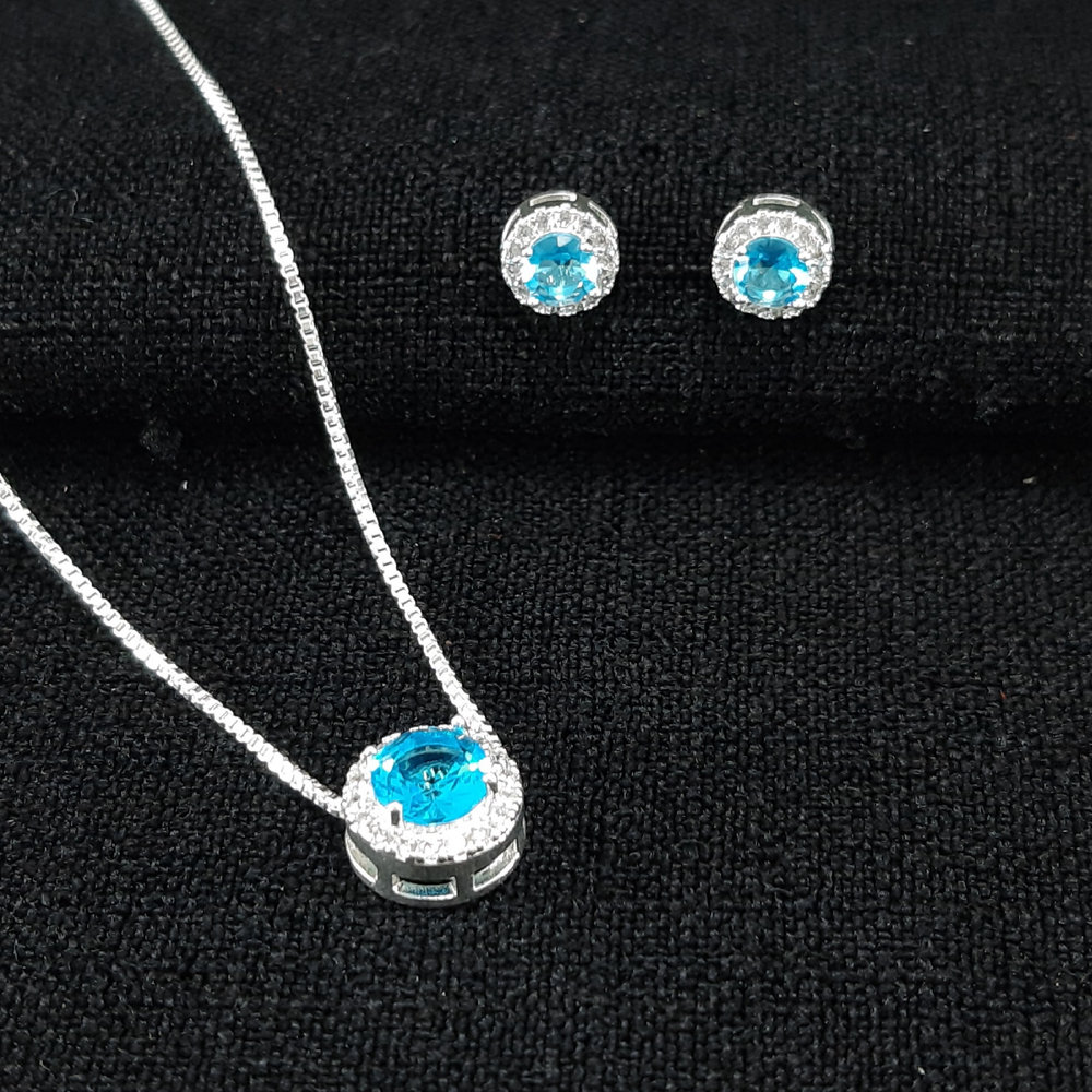 Conjunto circulo fio cravejado