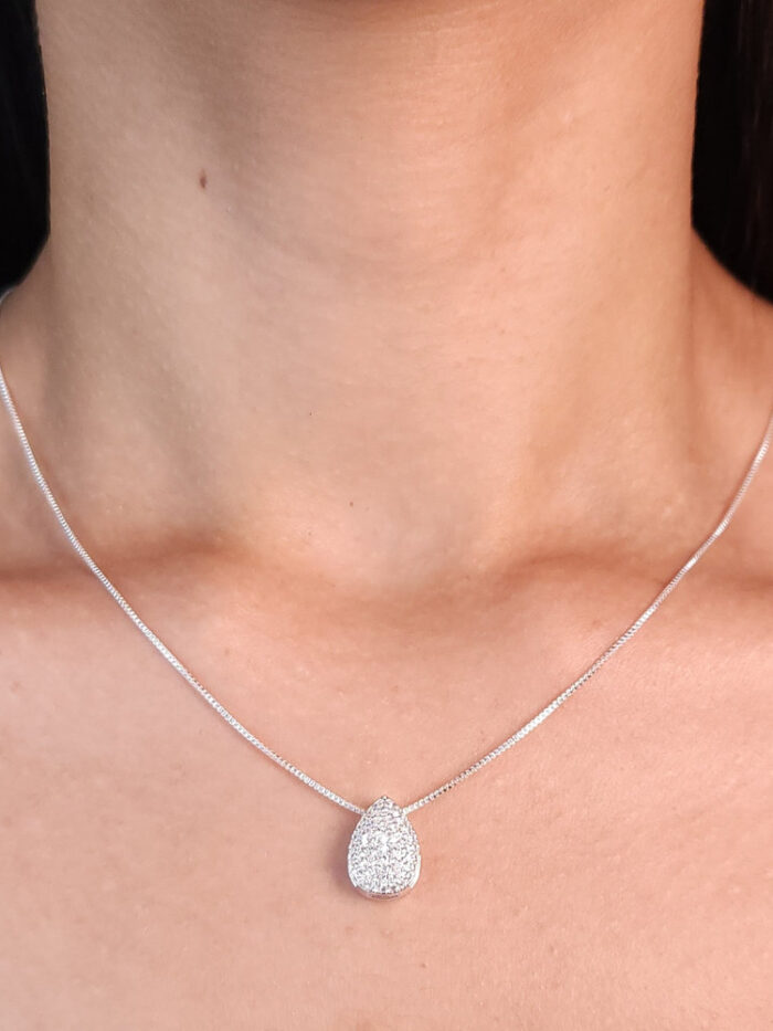 Gargantilha gota cravejada em zircônia