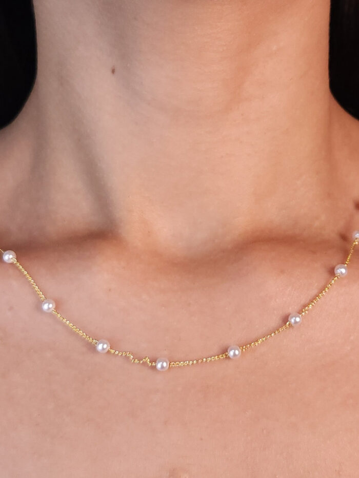Gargantilha choker com pérola