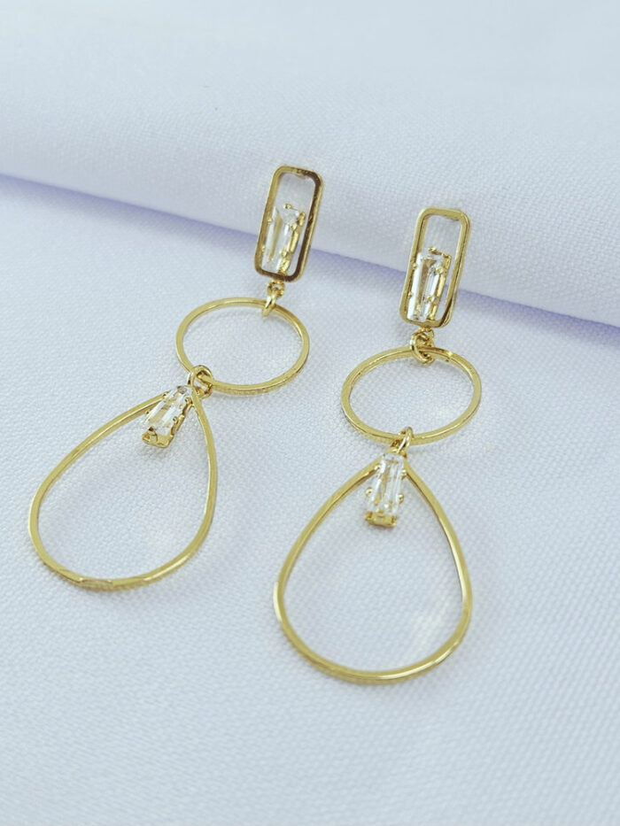 Brinco formas geométricas detalhe pedra cristal