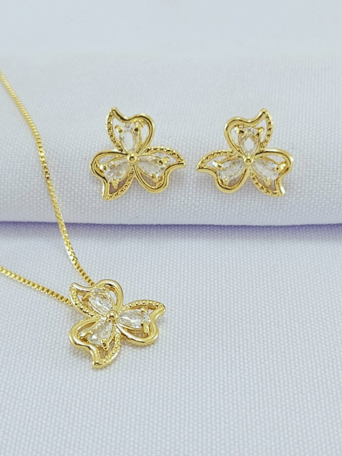 Conjunto flor 3 pétalas detalhado