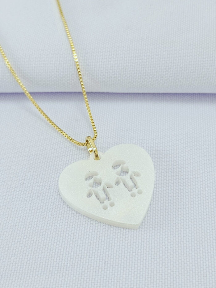 Gargantilha pingente coração 2 meninos