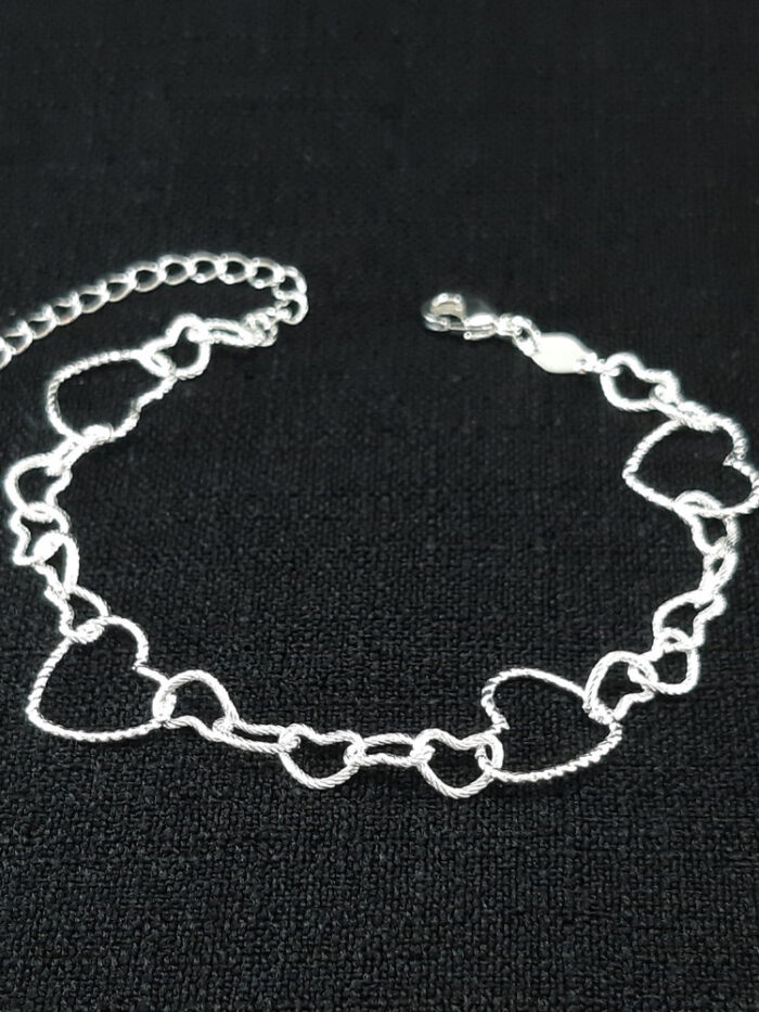 Pulseira elos corações vazados detalhados