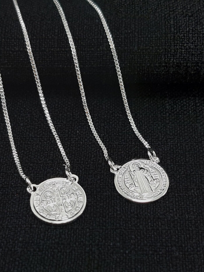 Escapulário São Bento redondo