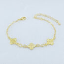 Pulseira detalhe trevo chapeado com ponto de luz