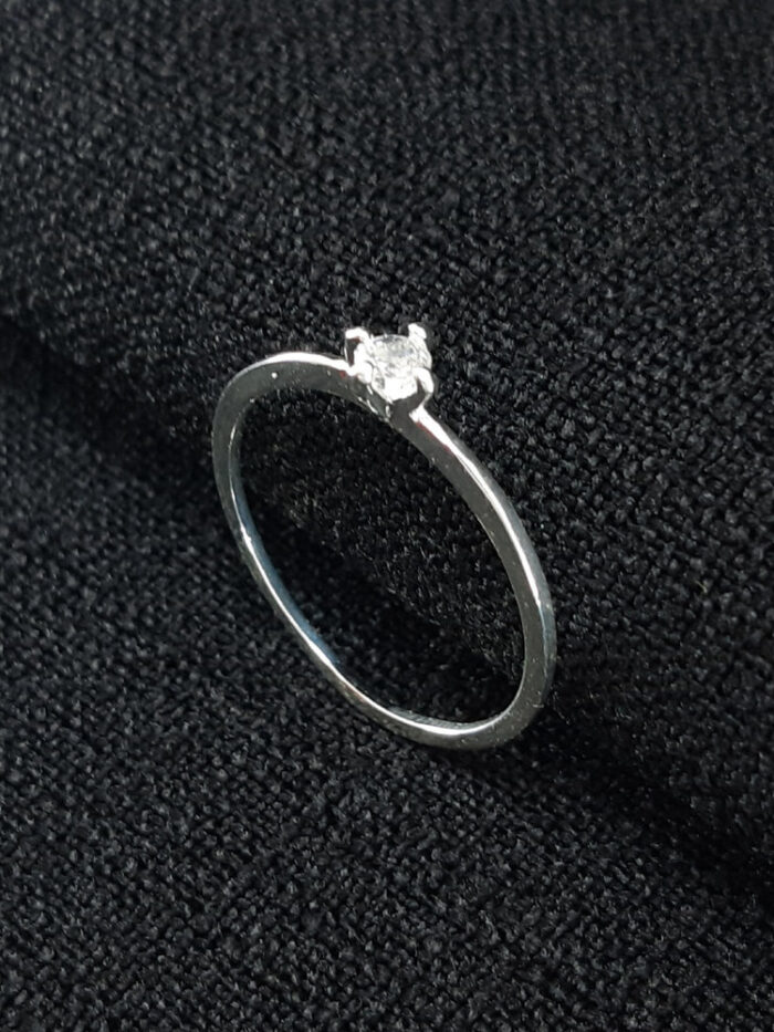 Anel pedra cristal solitário