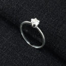 Anel pedra cristal solitário