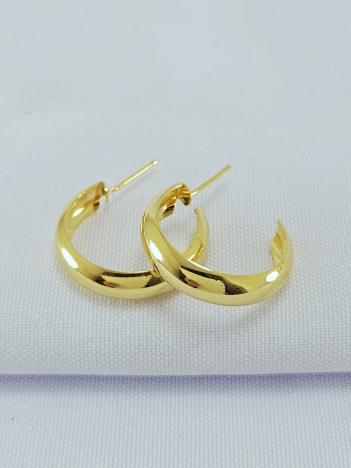 Argola boleada dourada