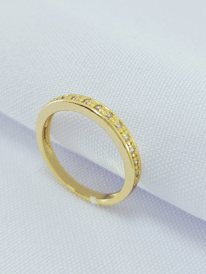 Anel aparador detalhado pedras cristais