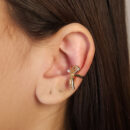 Brinco pier folhas detalhe cravejado com pérola