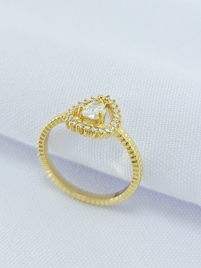 Anel gota detalhe cravejado (Cristal)