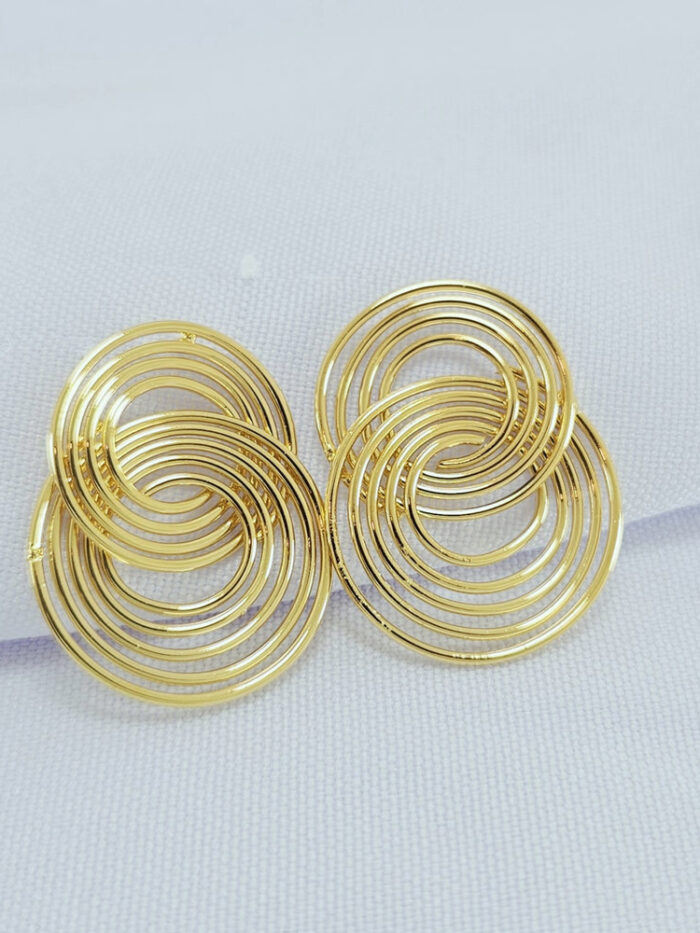 Brinco circulo duplo fios lisos vazados