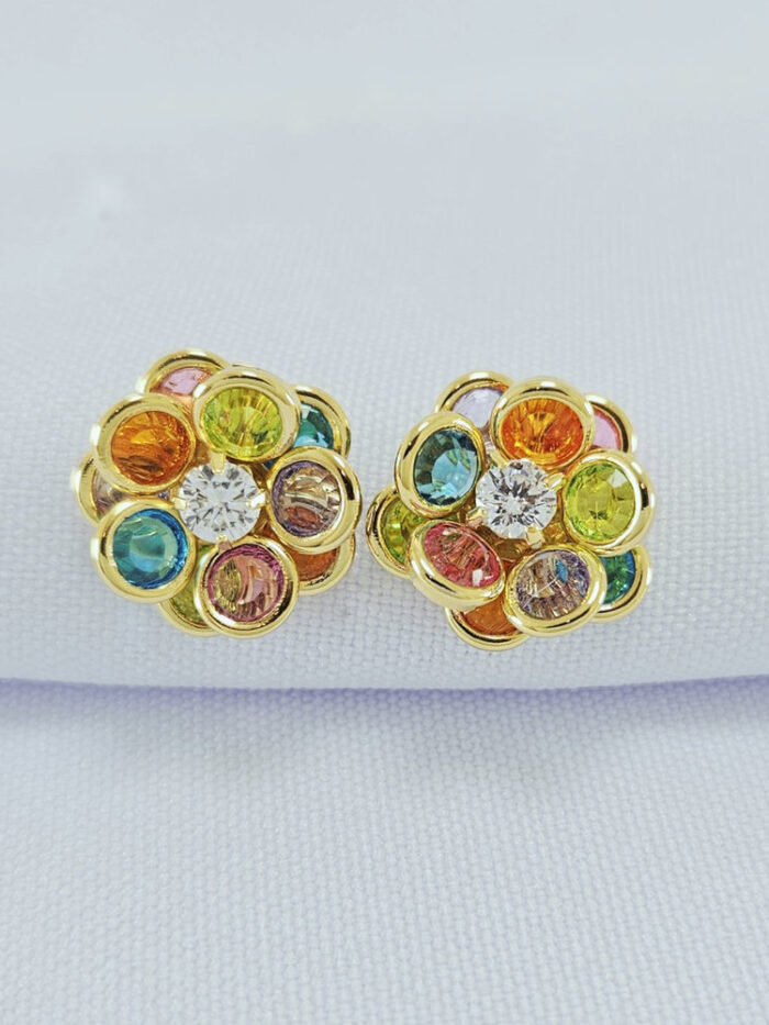 Brinco flor com zircônias coloridas