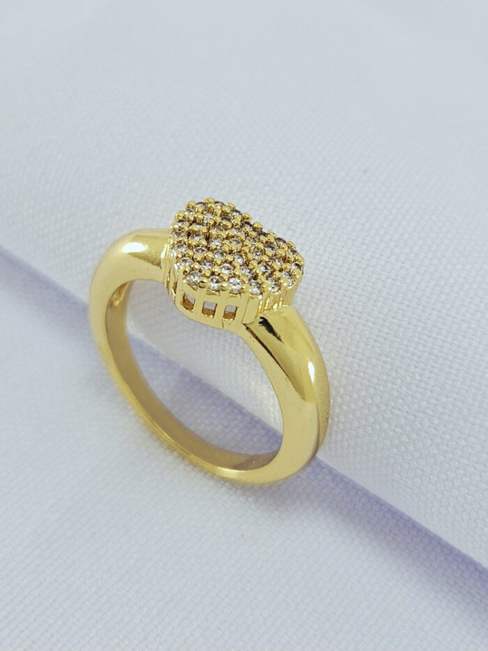 Anel detalhe coração cravejado (cristal)
