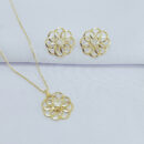 Conjunto flor vazada com ponto de luz central