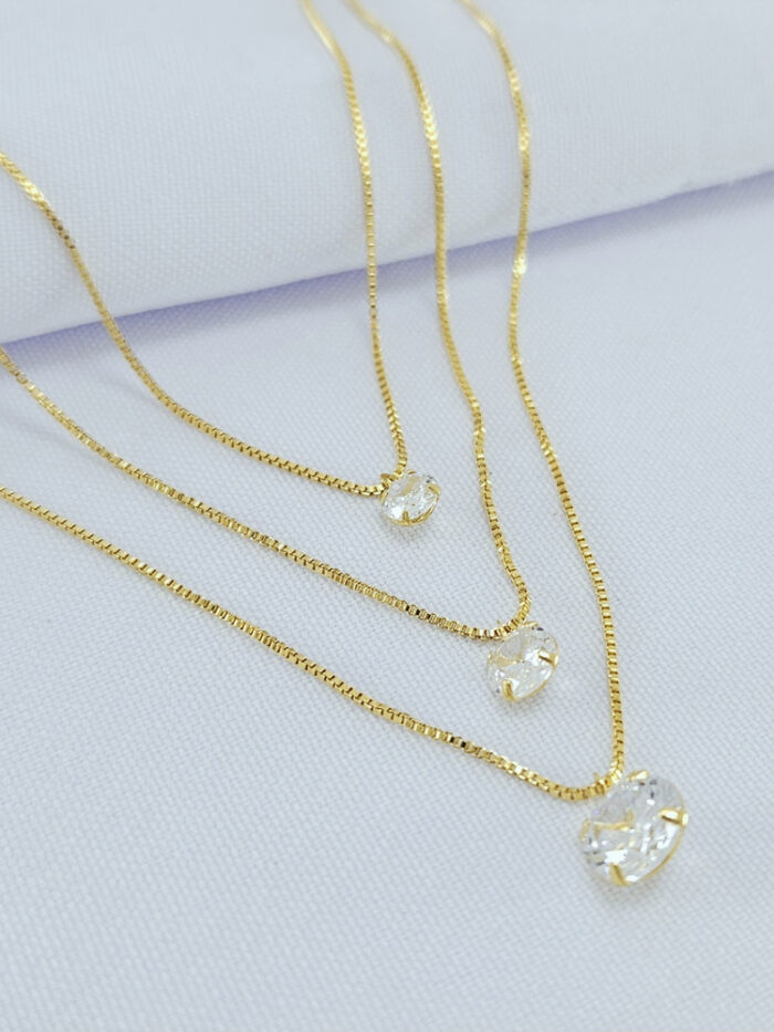 Gargantilha tripla pingente pedra cristal