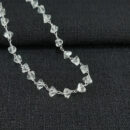 Gargantilha choker  cristais formato diamante