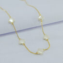 Gargantilha choker detalhe trevos brancos