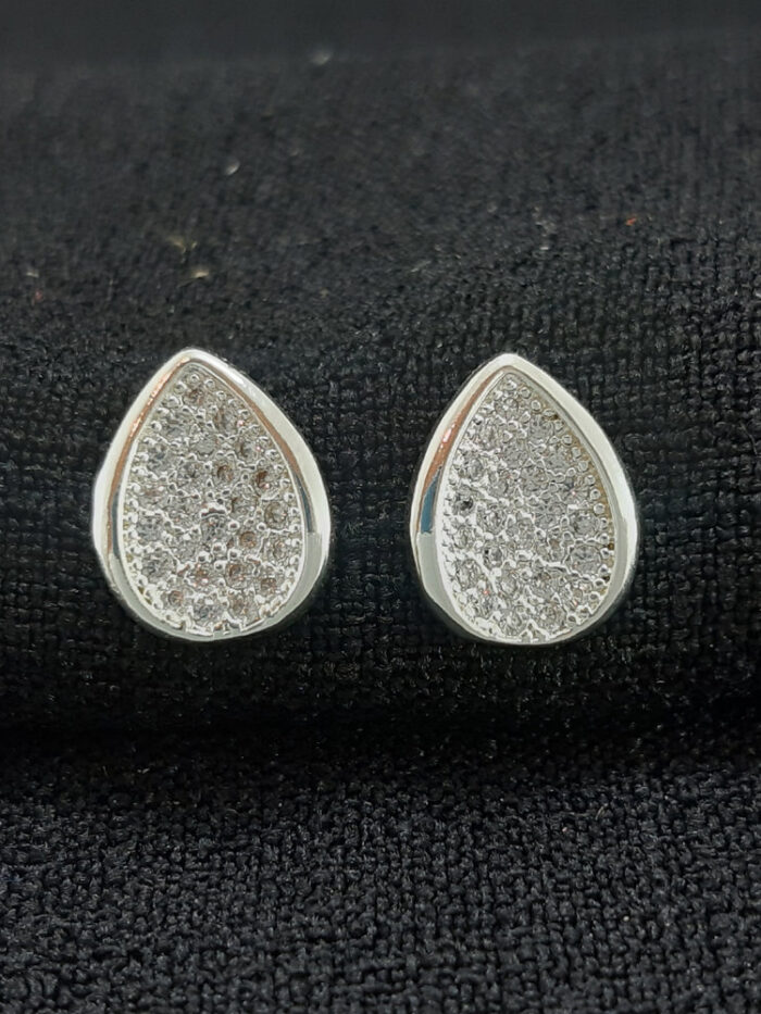 Brinco gota com microzircônias