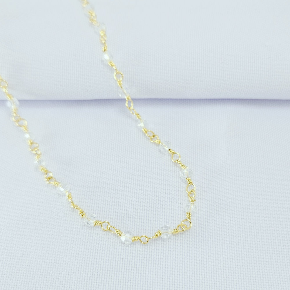 Gargantilha choker pedra cristais elo detalhado