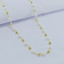 Gargantilha choker pérolas com bolinhas douradas