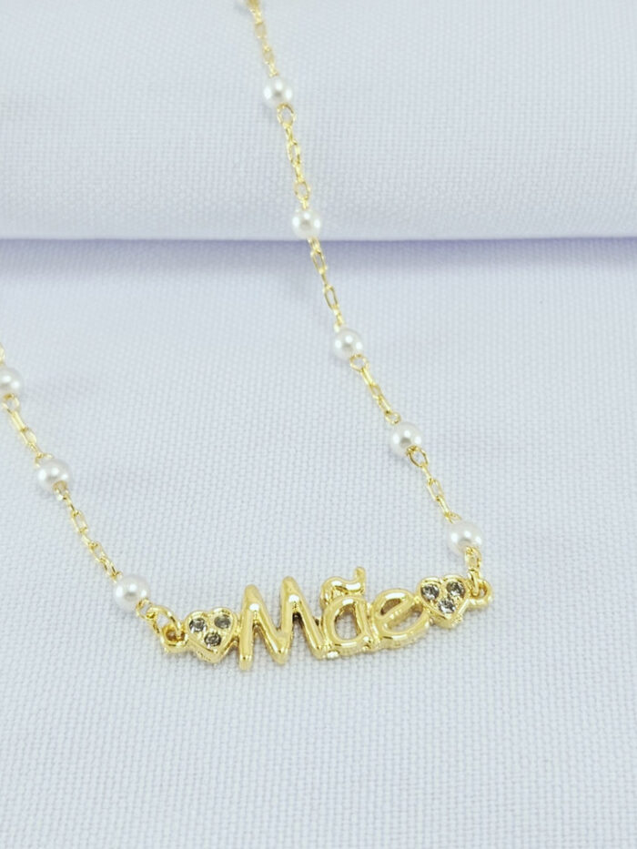 Gargantilha pérola nome Mãe detalhe corações
