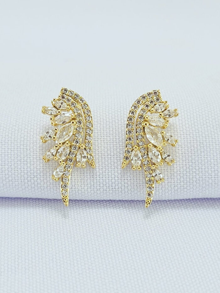 Brinco ear cuff cravejado com pedras cristais