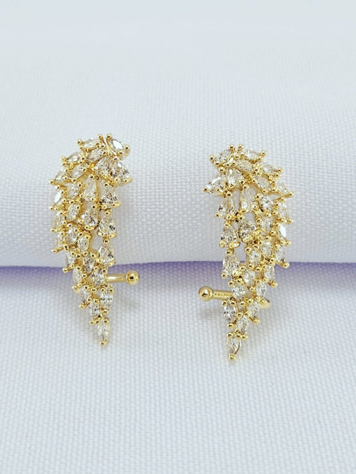 Brinco ear cuff estilo asas cravejadas